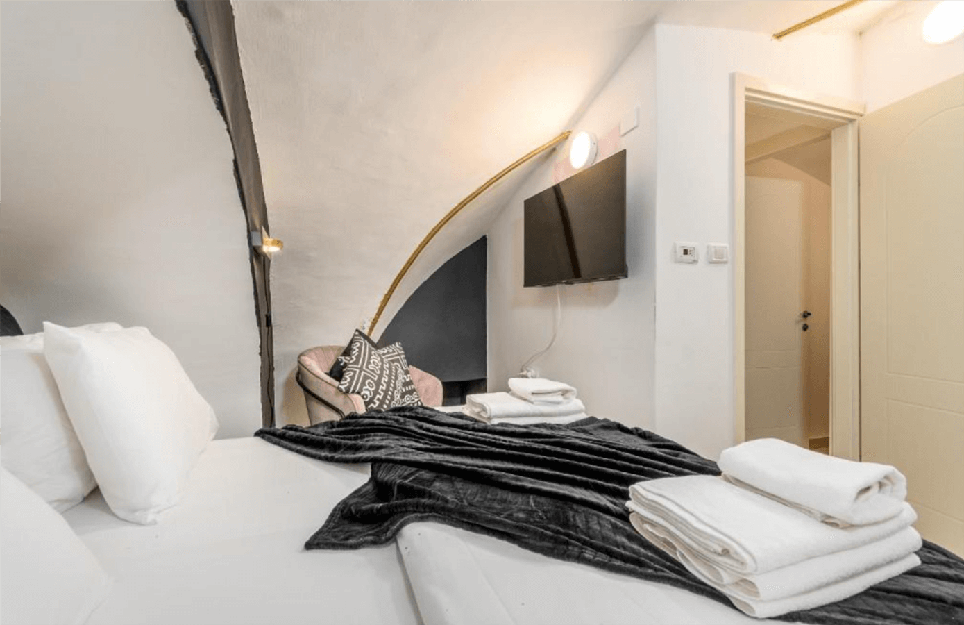 תמונה של יחידות אירוח - 7