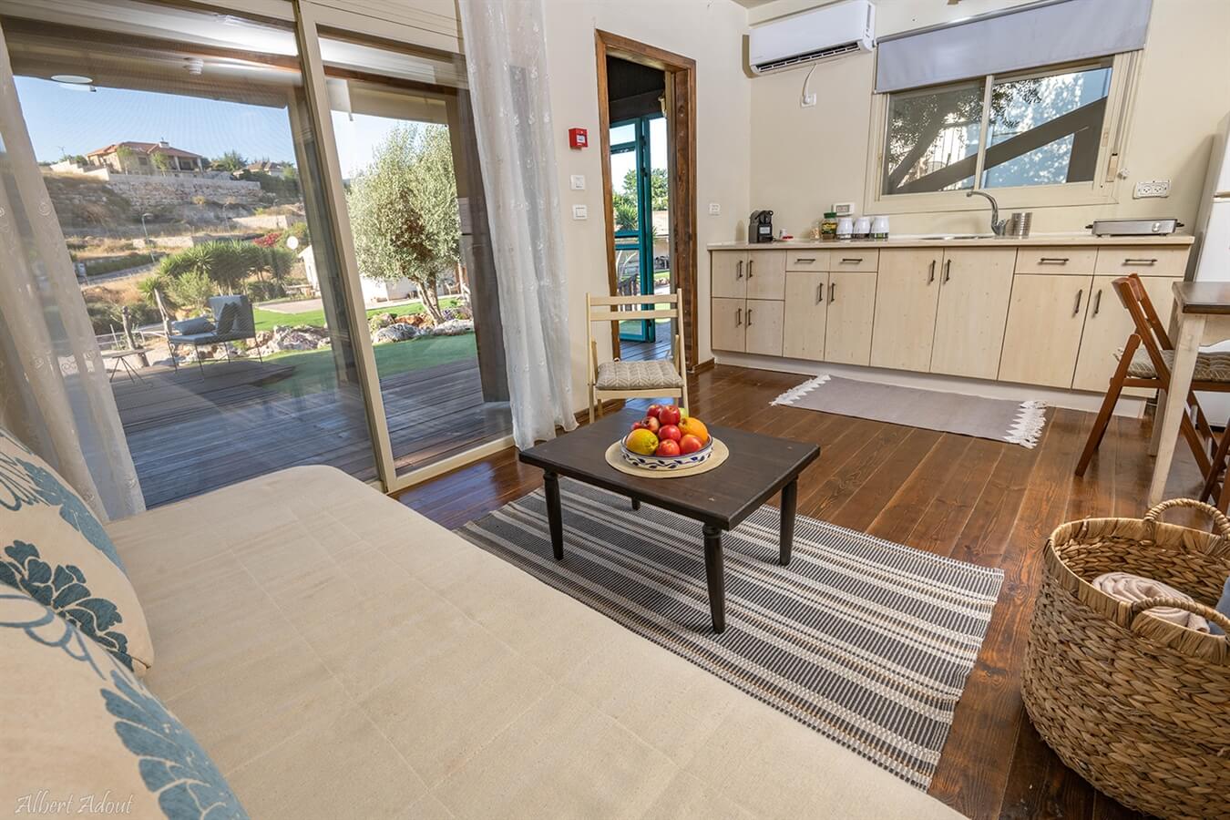 תמונה של יחידות אירוח 35 מ"ר עם מרפסת - 10